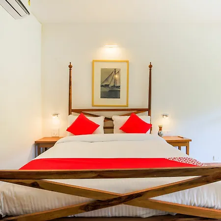 Hotel Oyo 15547 Morjim Plaza